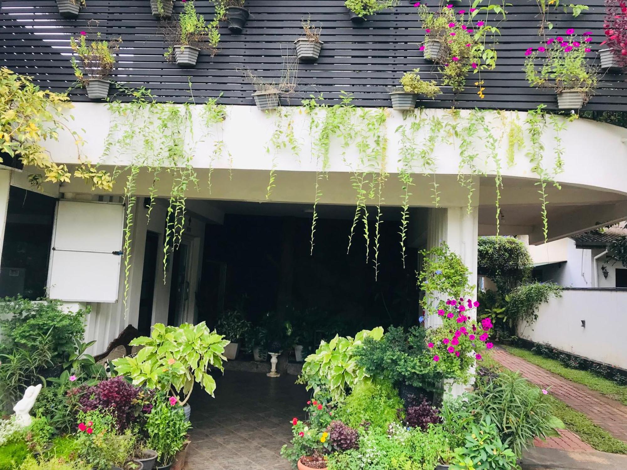 Pinidiya Resort Anuradhapura Exteriör bild