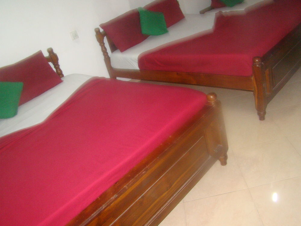 Pinidiya Resort Anuradhapura Exteriör bild